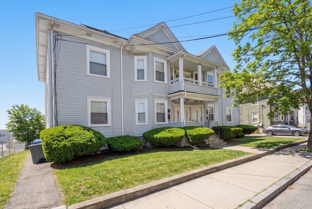 215 Ash St #3 in Waltham