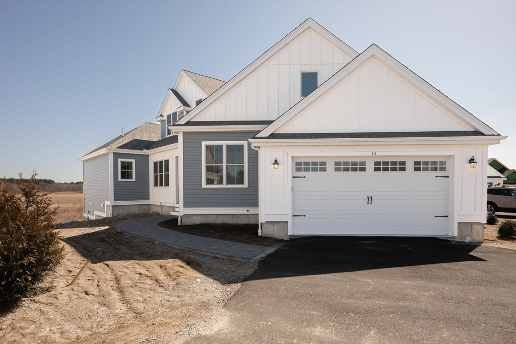 60 Metacomet Road #17 in West Bridgewater