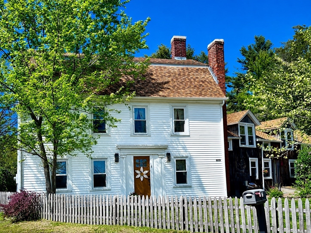 5 Putnam Hill Rd in Sutton