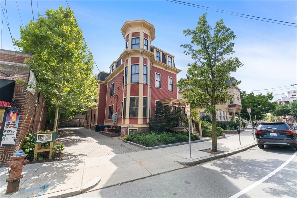 42 Bow St #5 in Somerville
