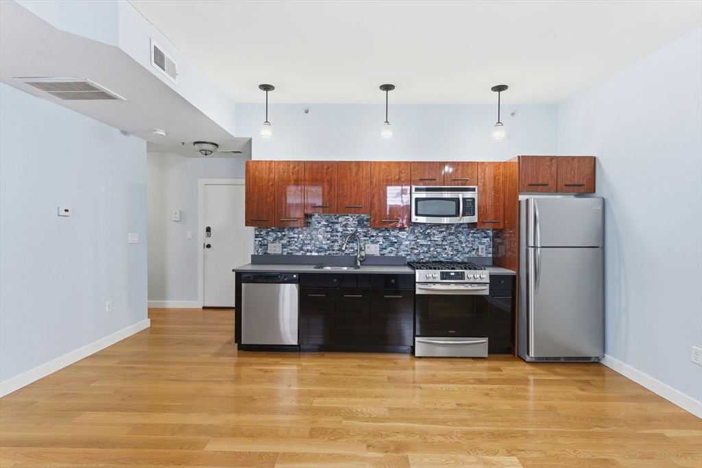 534 Main St #11 in Melrose