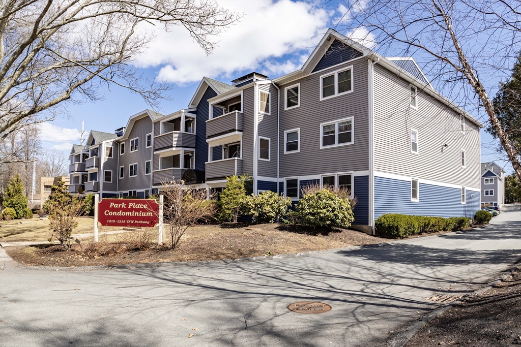 1210 VFW Parkway #11 in West Roxbury