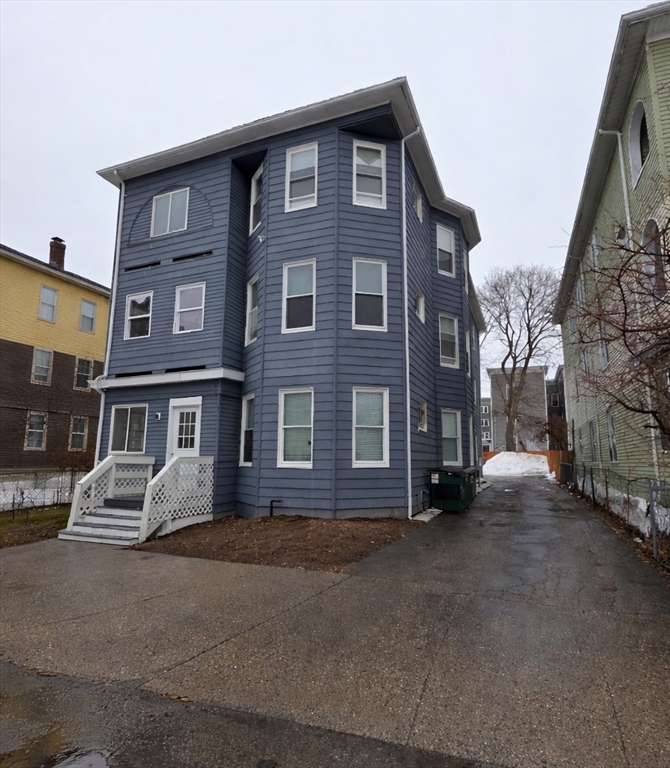 8 Pelham St in Worcester