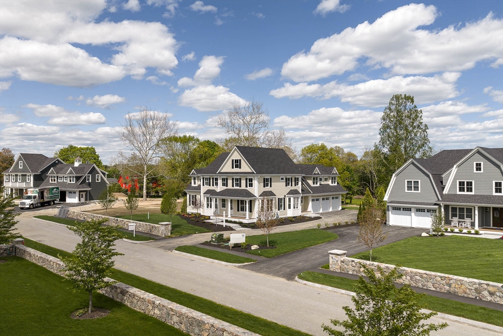 17 Wyndemere Lane in Natick