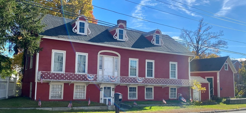 4 Townsend St in Pepperell