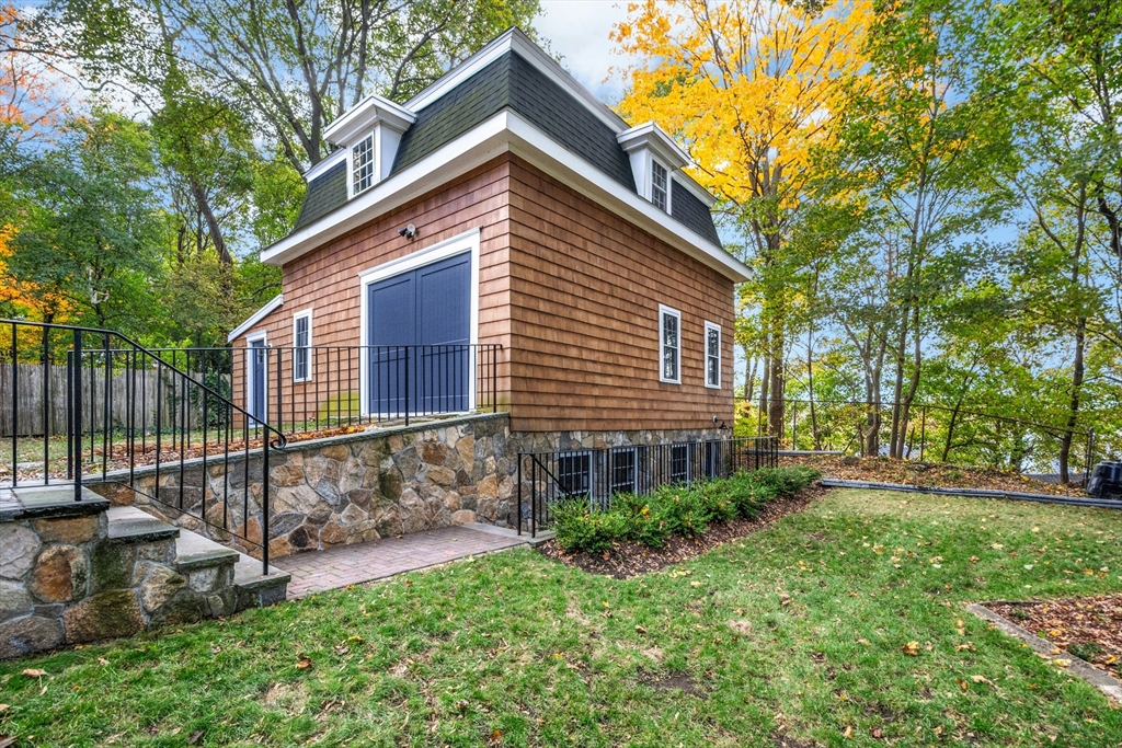 8 Pine St #4 in Hyde Park