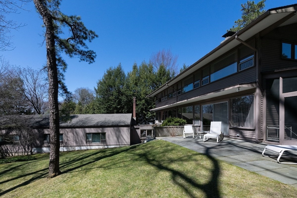 24 Barberry Rd in Lexington