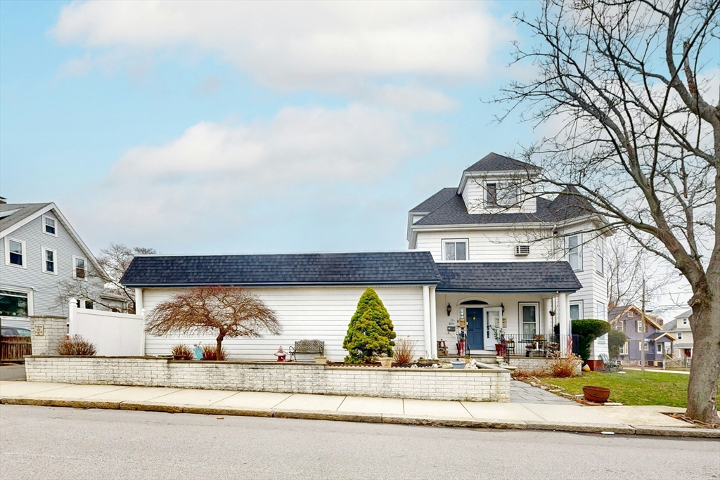 100 Sargent Street in Winthrop