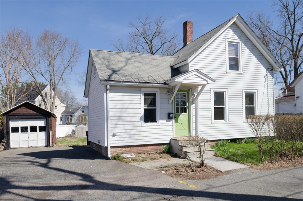 7 Cross St in Natick