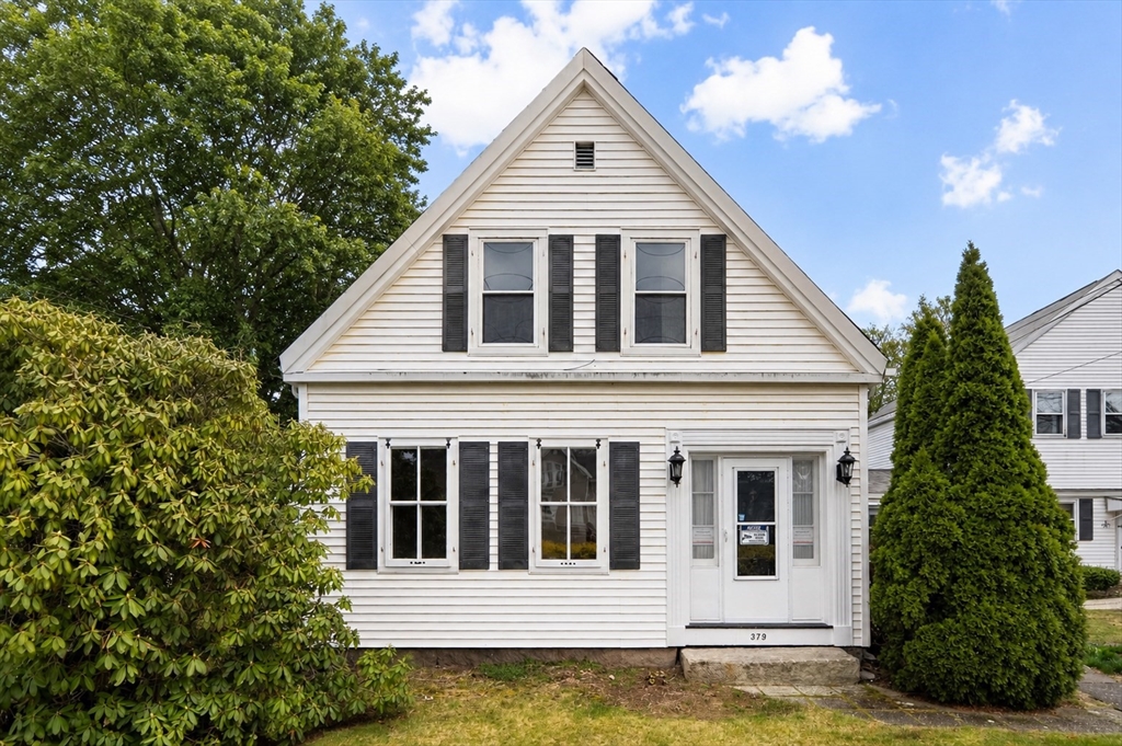 375-379 Webster Street in Rockland