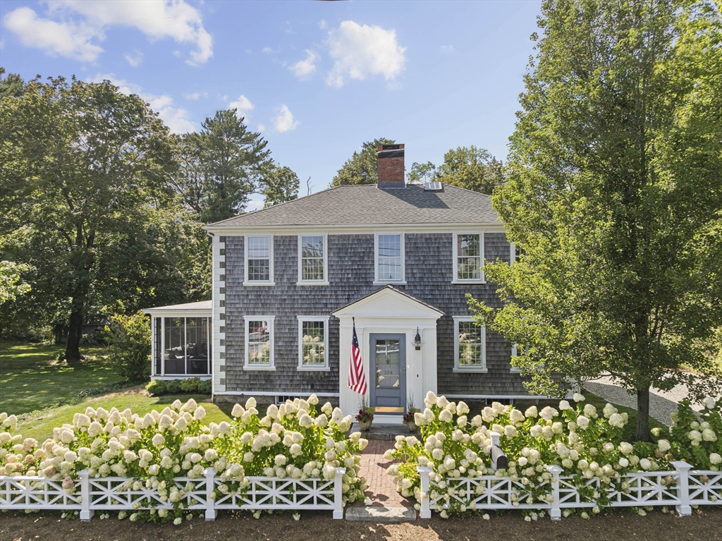 104 Standish St in Duxbury
