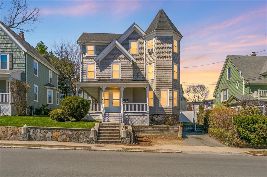 293 Albion St in Wakefield