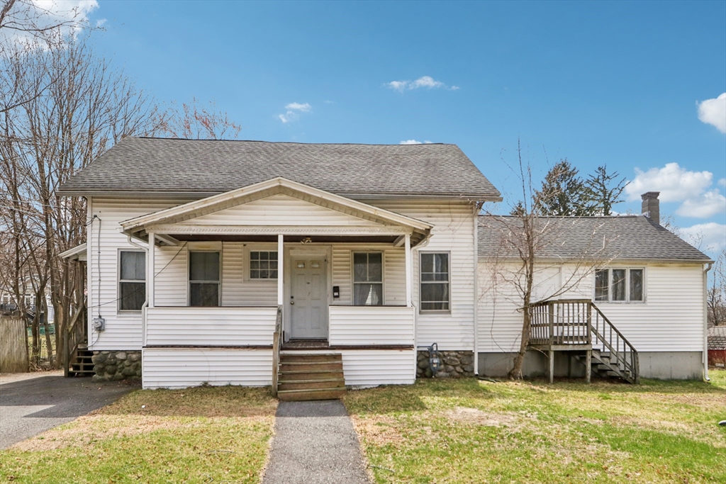 6 Idalla Ave in Worcester