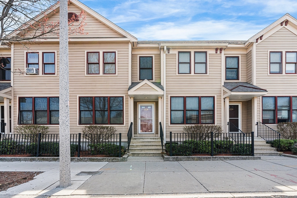 218 Humboldt Ave #218 in Dorchester