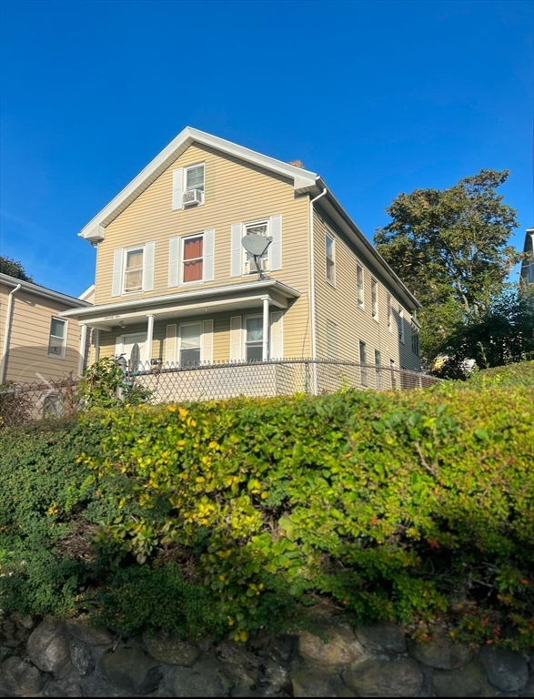 71 Fox St in Worcester