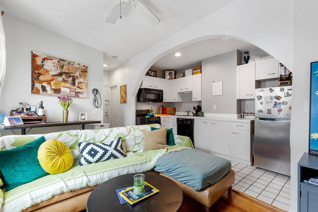 54 Myrtle #10 in Boston