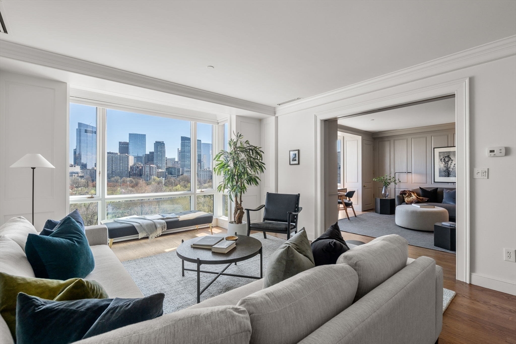 2 Commonwealth Ave #12B in Boston