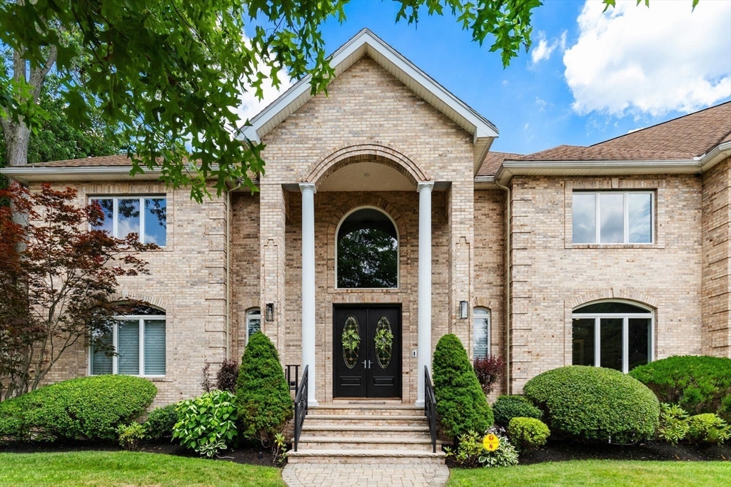 7 Freeman St in Lynnfield