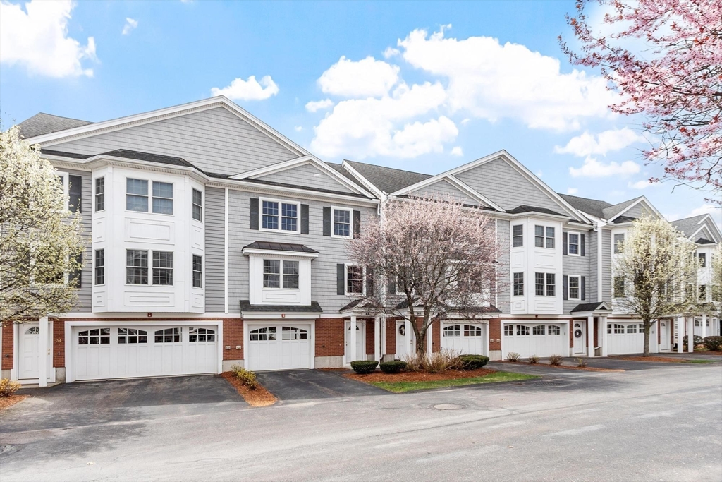 1975 Middlesex St #33 in Lowell