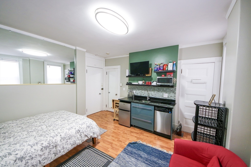 21 Beacon St #3K in Boston