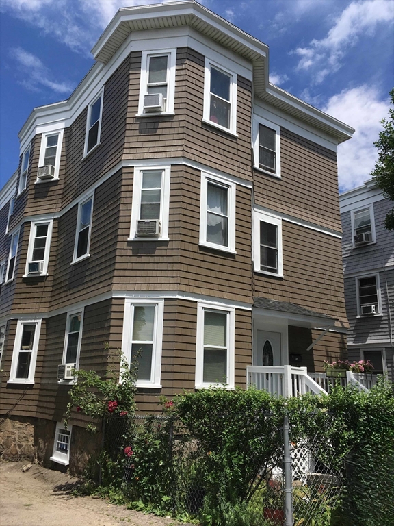 3985 Washington St in Roslindale