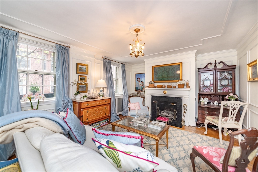 97 Mount Vernon St #3 in Boston