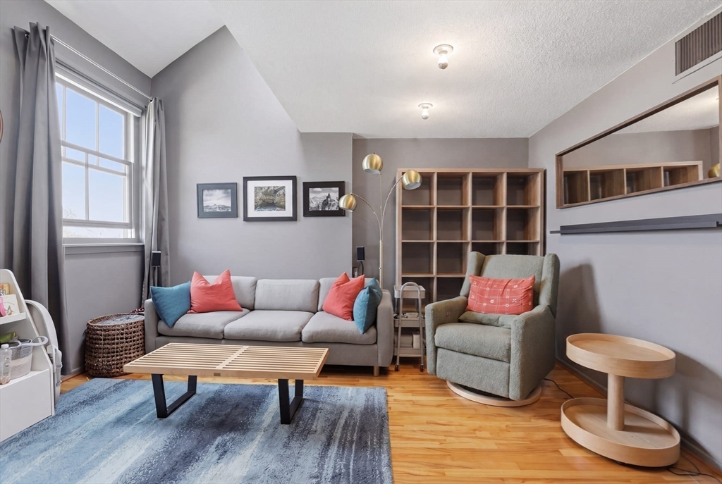 51 Pettee St #47 in Newton Upper Falls