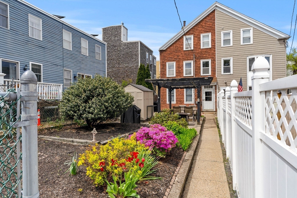652 E 2nd St in Boston