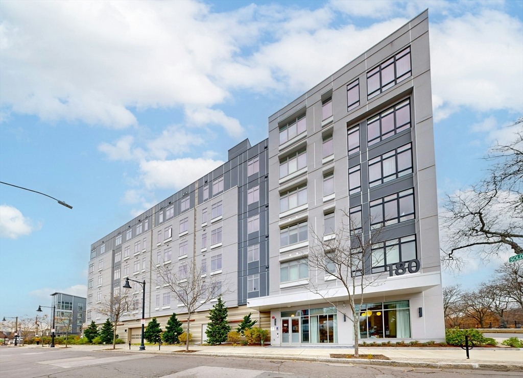 180 Telford St #321 in Brighton
