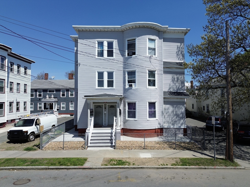 35-37 Park St in Lynn
