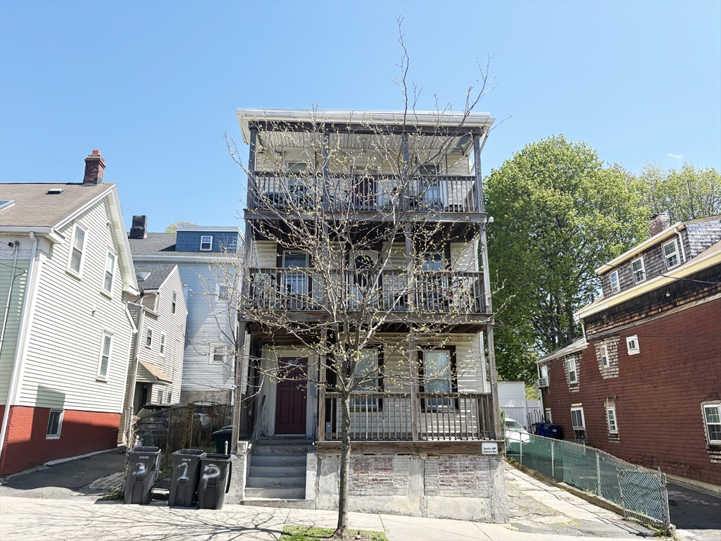 15 Shurtleff Street in Chelsea