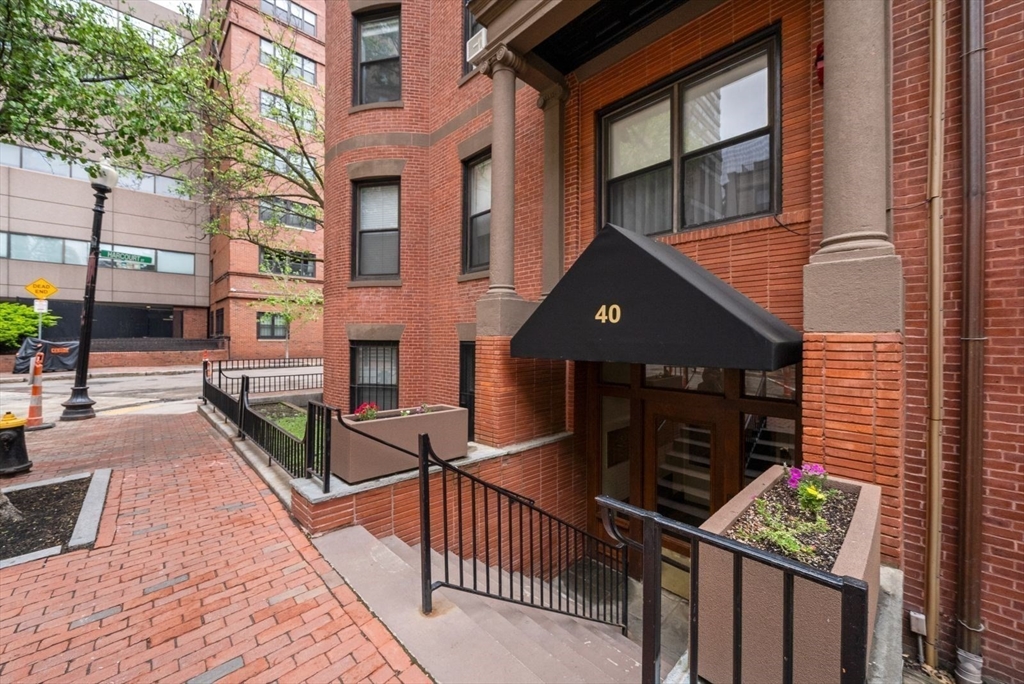 38-40 Saint Botolph St #5 in Boston