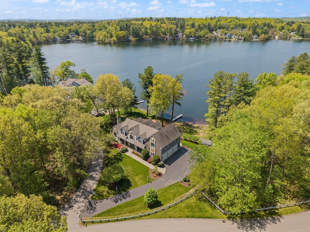 1 Appian Way in Westford
