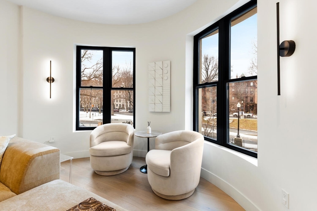 382 Commonwealth Ave #Apt 24 in Boston