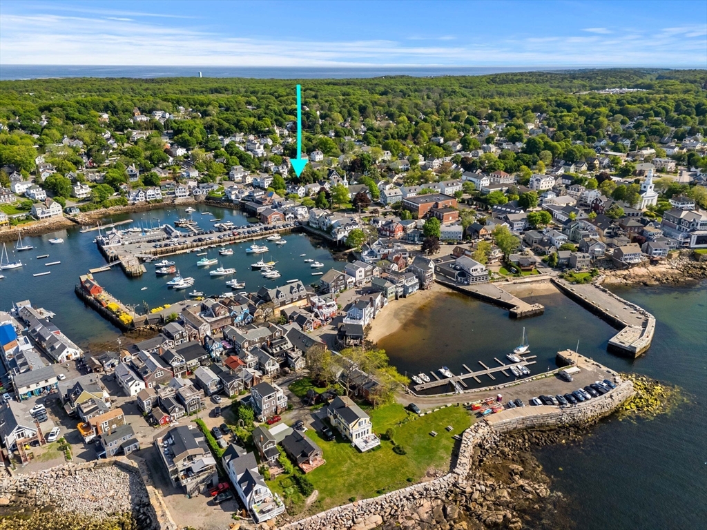 2 Mount Pleasant St #4 in Rockport