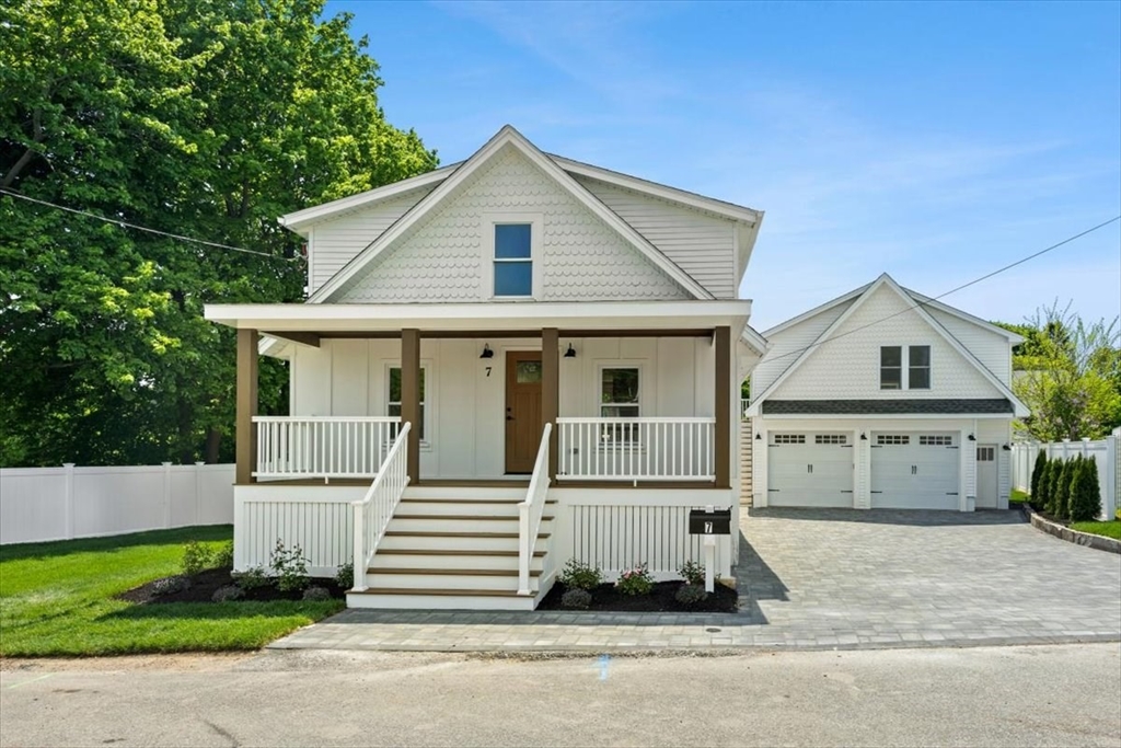 7 Somerville Ave in Braintree