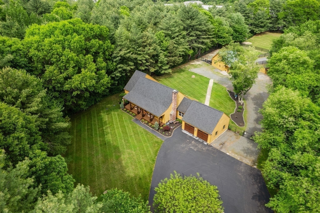 17 Leonard St in Lakeville