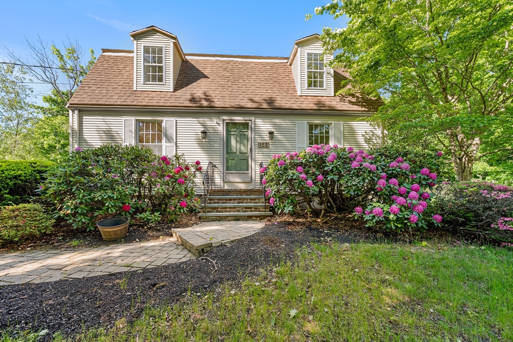 153 High St in Topsfield