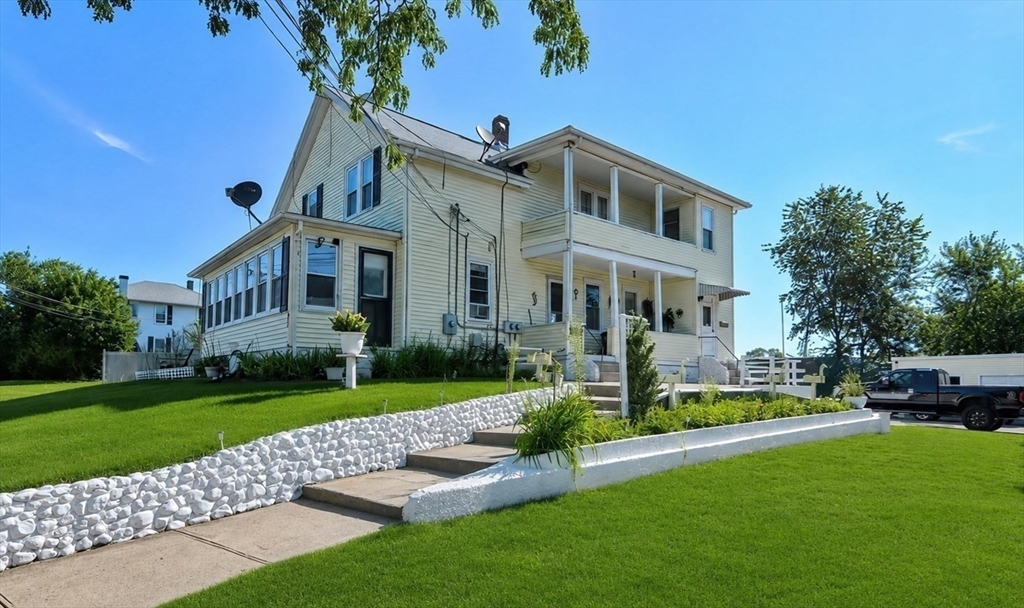 21 Miller St in Blackstone