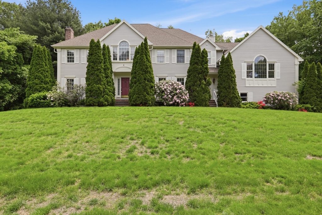 4 Farnham Circle in Andover