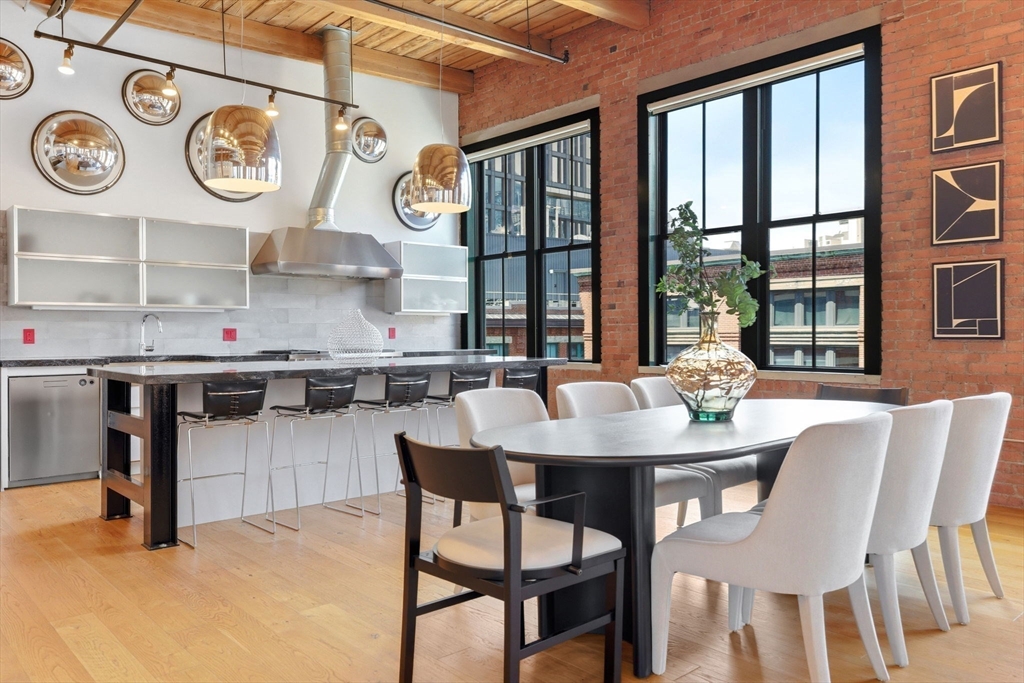 49 Melcher St #PH501 in Boston