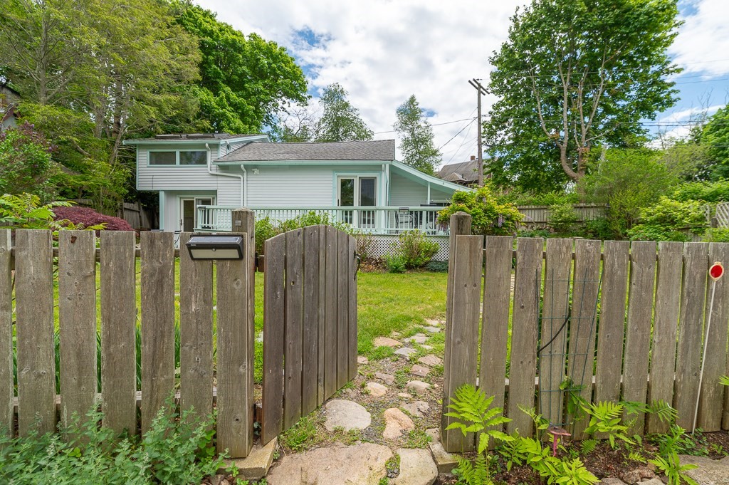 7 Lighthouse Way in Gloucester