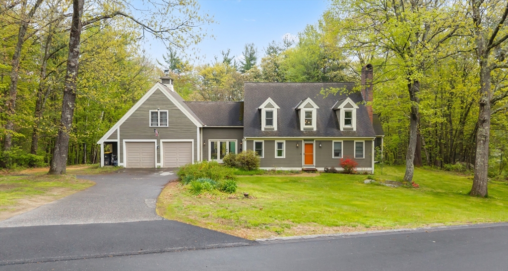16 Elliott Road in Sterling
