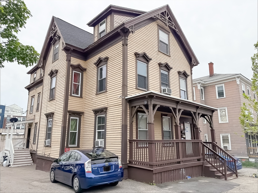 127 Austin St in Worcester