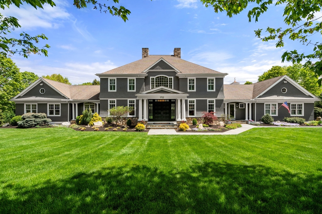 1722 Monument St in Concord