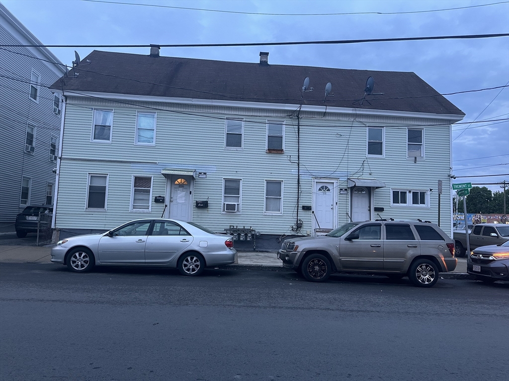 106-110 Tremont St in Lawrence