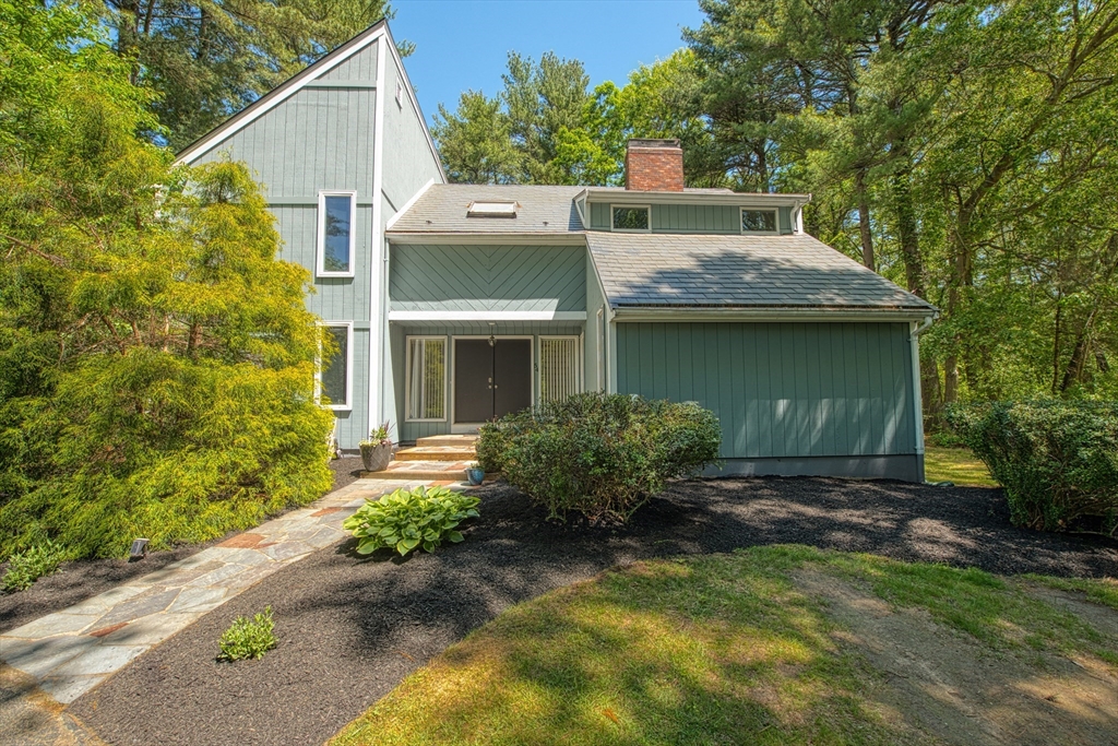 54 Barefoot Hill Road in Sharon