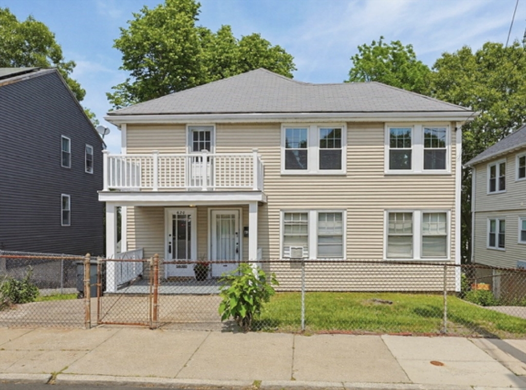 620-622 Beech St in Roslindale