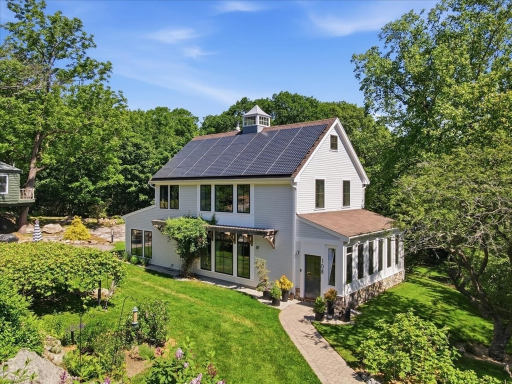 108 Kilby St in Hingham