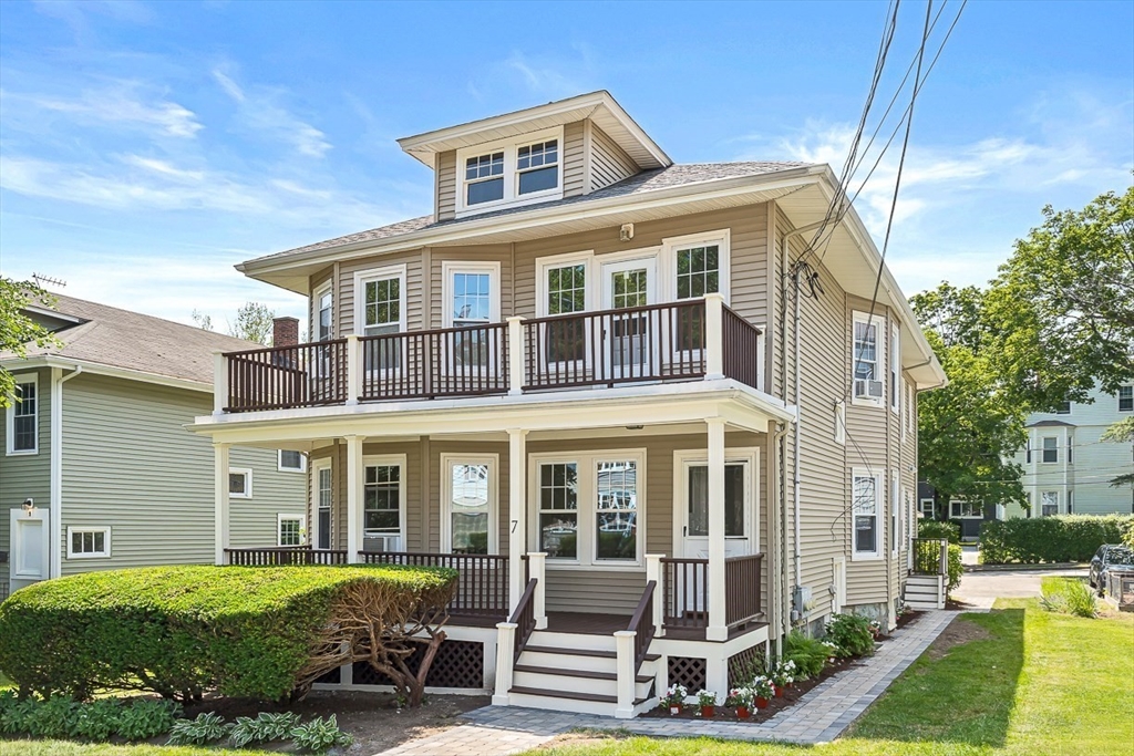 7 Westbourne Rd in Newton Center